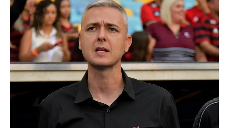 Foto: Thiago Ribeiro/AGIF - Tiago Nunes: ex-técnico do Athletico está livre no mercado da bola