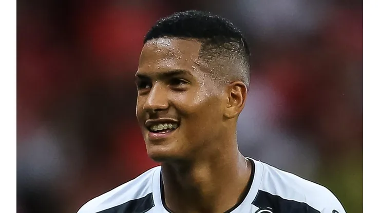 Newcastle aceita pagar R$ 110,6 milhões para fechar compra de Ângelo e Rueda ‘anuncia’ futuro