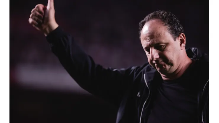 Rogério Ceni gosta de jogador que está em reta final de contrato com o São Paulo ( Foto: Ettore Chiereguini/AGIF )
