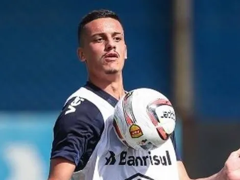 "Estava na Espanha"; Substituto de Ricardinho é exposto e Grêmio quer 'ok' de Roger