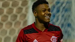 Foto: Diogo Reis/AGIF | Flamengo se posiciona quanto a interessados por Matheus França, de 18 anos
