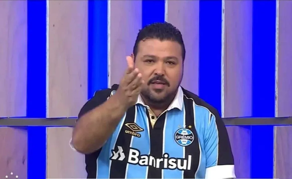 Alex Bagé cobre o dia a dia do Grêmio (Foto: Reprodução/TV Band)