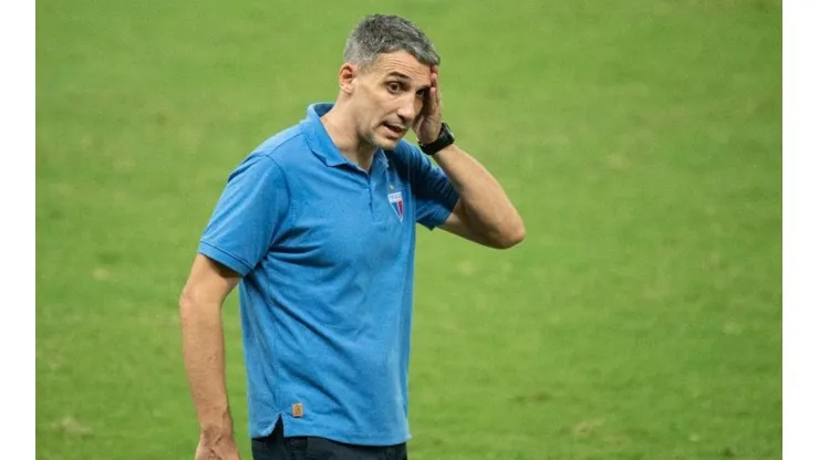 Kely Pereira/AGIF/ "Vestiário está com muita dor; Vojvoda revela bastidores do Fortaleza após mais uma derrota no Brasileirão.