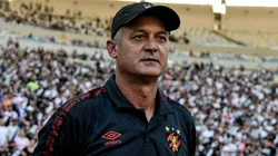 Foto: Thiago Ribeiro/AGIF | Lisca afirmou que torcida do Vasco é exemplo a ser seguido