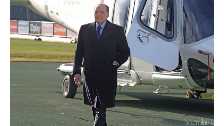 Foto: Divulgação/AC Milan - Zagueiro do Barcelona entra na mira de Silvio Berlusconi