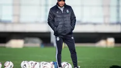 Volante fora dos planos de Roger Machado foi negociado junto a rival da Série B