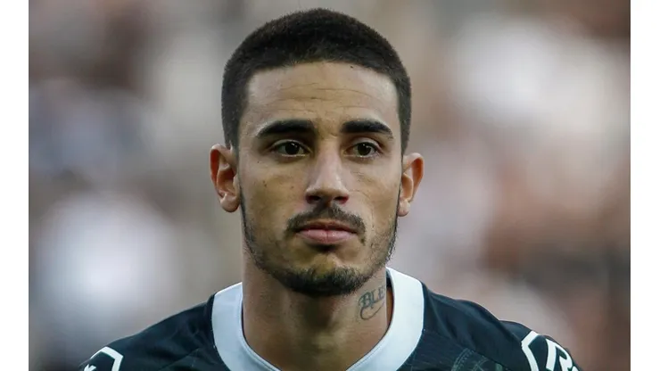 Miguel Schincariol/Getty Images. Thiago Galhardo será regularizado na abertura da janela de transferência