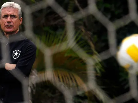 Castro coloca o dedo na ferida e aponta pressão nociva que deixa o Botafogo fora da realidade