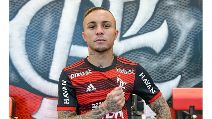 Após Cebolinha, Benfica pede R$ 25 milhões para liberar meia ao Fla