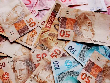 Auxílio Brasil tem aumento aprovado; benefício deve ser pago em 5 parcelas