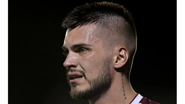Foto: Thiago Ribeiro/AGIF - Grêmio não para em Nathan e quer outro meio-campista
