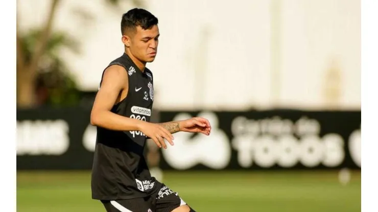 Foto: Twitter Oficial SC Corinthians/Rodrigo Coca | Áudio do VAR em lance polêmico envolvendo Adson é divulgado