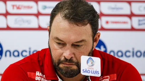 Foto: Rafael Vieira/AGIF - Roberto Fernandes faz pedido à torcida em duelo contra o Criciúma