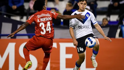 Getty Images/Marcelo Endelli - Lenny Lobato joga no Vélez desde os 16 anos.