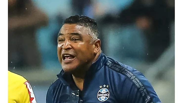 Roger Machado diz sim e Grêmio fica próximo de reforço da Série A