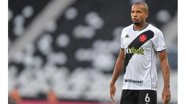 Edimar ganhou um apelido da torcida do Vasco (Foto: Thiago Ribeiro/AGIF)