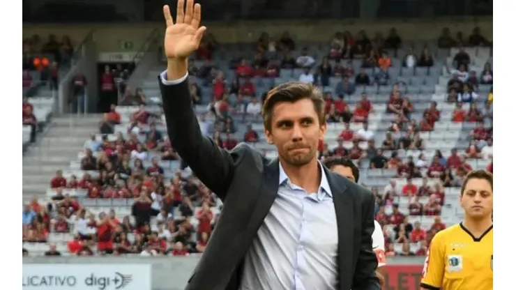 Foto: Divulgação/Athletico - Paulo André: ex-zagueiro ocupa cargo na diretoria de futebol do Cruzeiro
