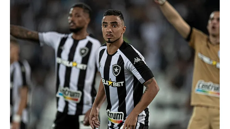 Rafael se aproxima de retornar ao Botafogo (Foto: Jorge Rodrigues/AGIF)
