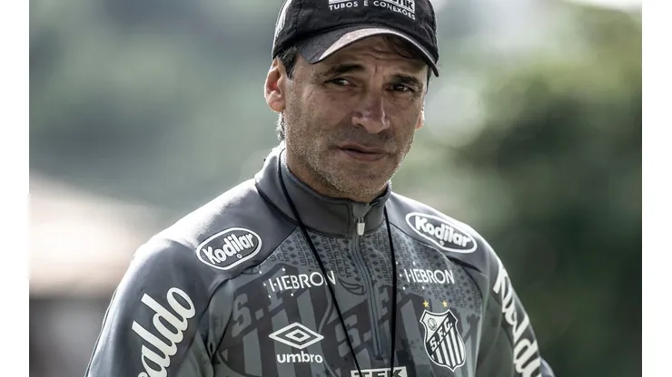 Foto: Ivan Storti/Santos FC - Bustos não vem contando muito com Jobson ao longo da temporada