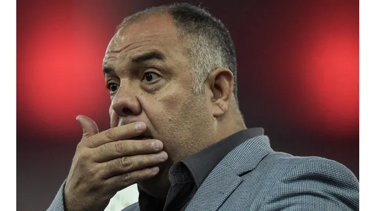 Campeão Brasileiro pelo Flamengo expressa desejo de jogar em outro lugar e Braz é avisado