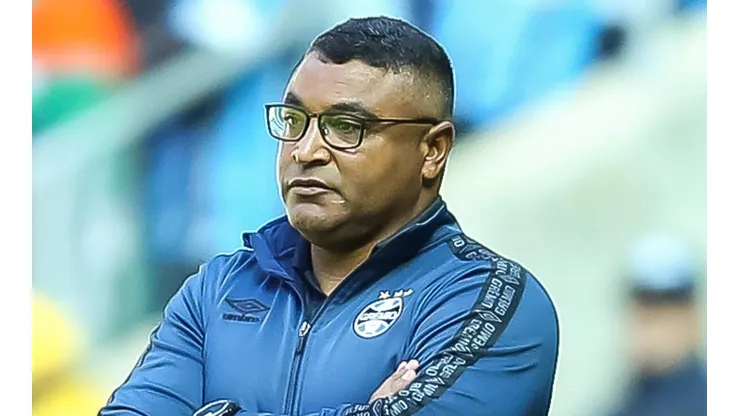 Foto: Pedro H. Tesch/AGIF - Roger Machado: técnico não vinha utilizando o jovem