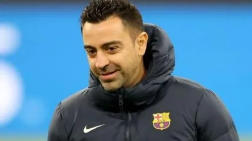 Alexander Hassenstein/Getty Images - Xavi 'toma chapéu' no Barcelona