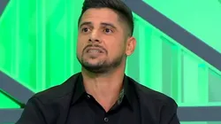 Foto: Reprodução / SBT - Cicinho se rende a Diniz e aponta qualidade do treinador