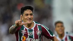 Germán Cano e o seu tradicional "L", homenageando o filho Lorenzo, em um dos gols marcados pelo Fluminense