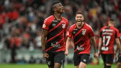 Foto: C2 Sports - Orejuela marca pelo Athletico Paranaense