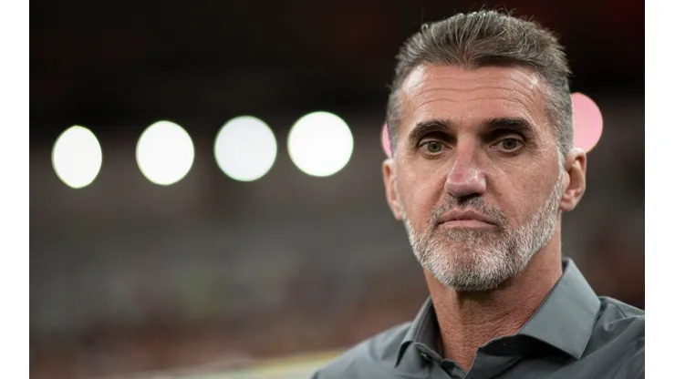 Jorge Rodrigues/AGIF. No comando do América-MG, Vagner Mancini se preocupa com posição no Brasileiro