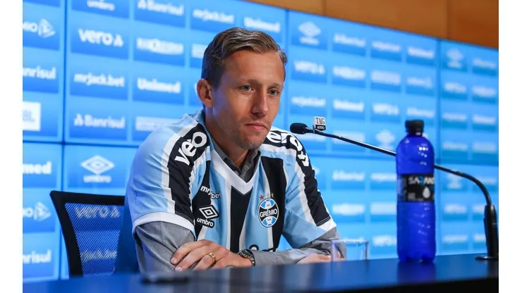FOTO: LUCAS UEBEL/GREMIO FBPA | Na primeira passagem pelo Grêmio, Lucas Leiva atuou em 77 jogos e marcou oito gols