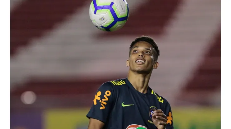 Foto: Caio Falcão/AGIF | Pedrinho deve chegar ao Atlético-MG por uma temporada