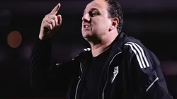 Ettore Chiereguini/AGIF. Rogério Ceni tenta fazer São Paulo sobreviver nas competições até a janela de transferências