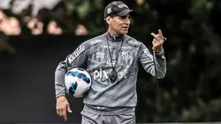 Foto: Flickr Oficial Santos FC/Ivan Storti | Bustos entra em queda livre no Peixe