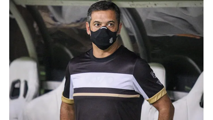 Lucas Emanuel/AGIF/ "Vou colocar o dedo"; Marquinhos Santos é sincero sobre futebol do Ceará e ressalta mudanças.
