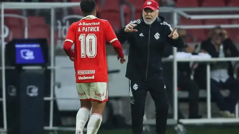 Foto: Pedro H. Tesch/AGIF - Alan Patrick é um dos seis retornos para o time de Mano Menezes