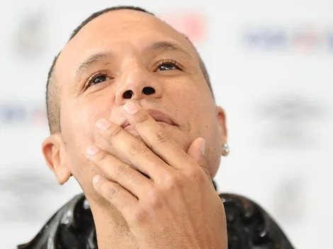 "Ele ficaria no banco"; narrador expõe opinião de L. Fabiano sobre #9 do São Paulo