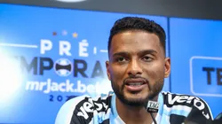 Reinaldo, lateral-esquerdo do Grêmio - FOTO: LUCAS UEBEL/GRÊMIO FBPA