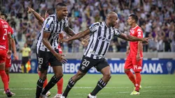 Foto: Lucas Emanuel/AGIF - Wescley (à direita) deve sair do Ceará ao final do mês sem deixar saudade