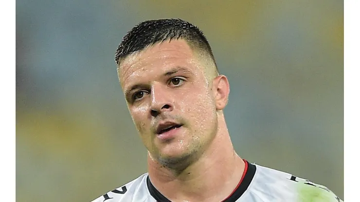 Grêmio vê concorrência aumentar por Renato Kayzer e age nos bastidores