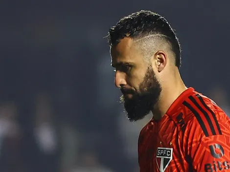 Com Jandrei em baixa, Casares busca goleiro ‘dos sonhos’ para Rogério Ceni