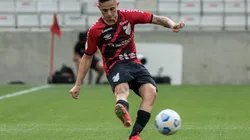 Robson Mafra/AGIF - Khellven é destaque em virada do Athletico