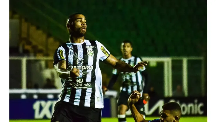 Foto: R.Pierre/AGIF - Jhon Cley está de volta ao time do Figueirense