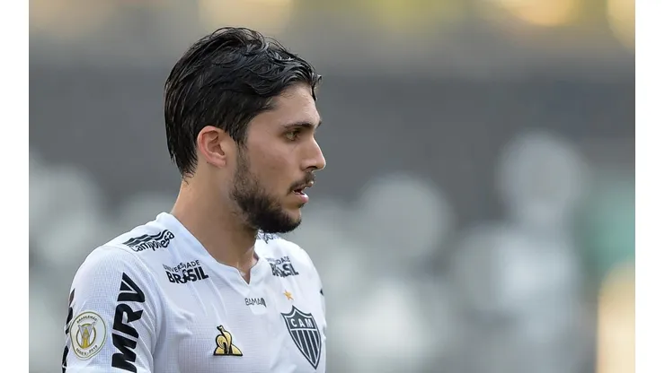 Foto: Thiago Ribeiro/AGIF - Igor Rabello e mais um podem deixar o Galo