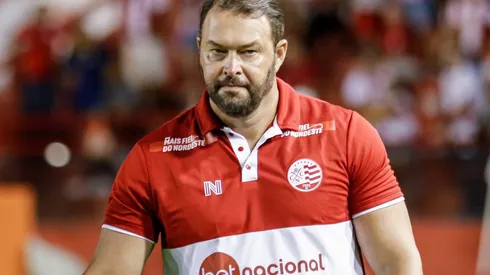 Agif/Rafael Vieira - Roberto Fernandes ganha reforço no Náutico.