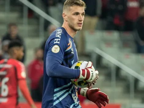 “No mínimo”; Contrato de Bento vira assunto no Athletico e Santos vem à tona