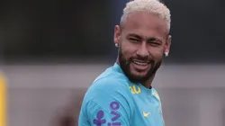 Foto: Ettore Chiereguini/AGIF | Neymar retornava de férias nos Estados Unidos