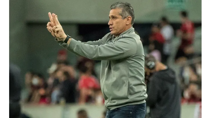 Agif/Robson Mafra - Jorginho define substituto no Atlético Goianiense.