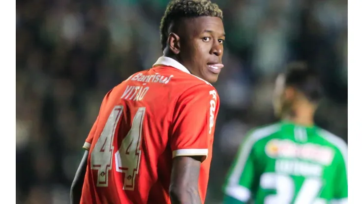 Foto: Luiz Erbes/AGIF - Vitão: emprestado ao Inter pelo Shakhtar Donestk, da Ucrânia