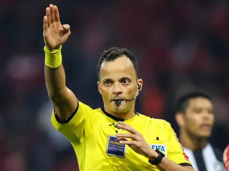 Comentarista pede punição para Sávio Pereira Sampaio e equipe do VAR: “Como teve coragem”